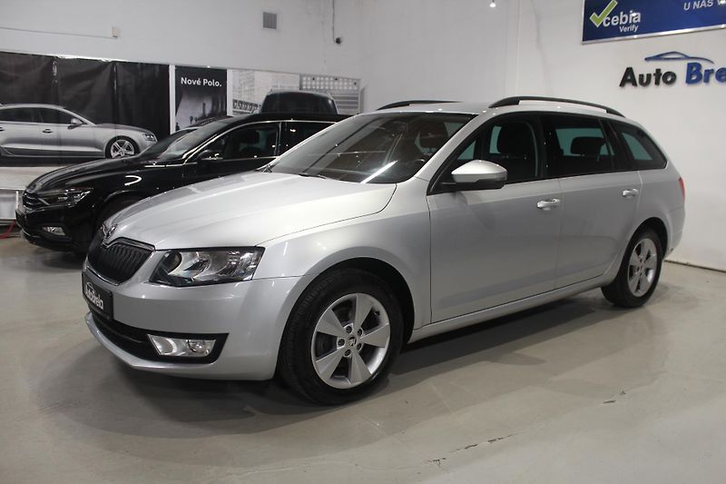 Škoda Octavia (2015) 1.6 TDI Navi Tažné Elegance - fotka 7 z 31