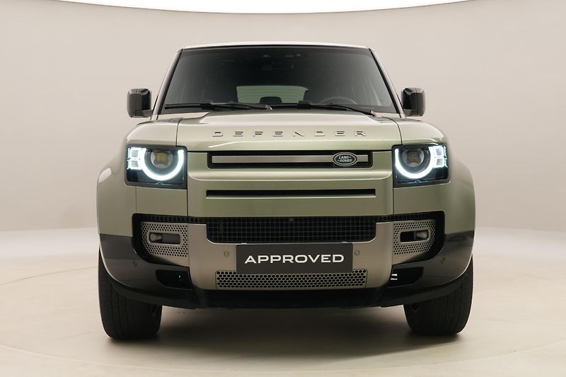 Land Rover Defender 110 D300 X-DYNAMIC SE - fotka 15 z 47