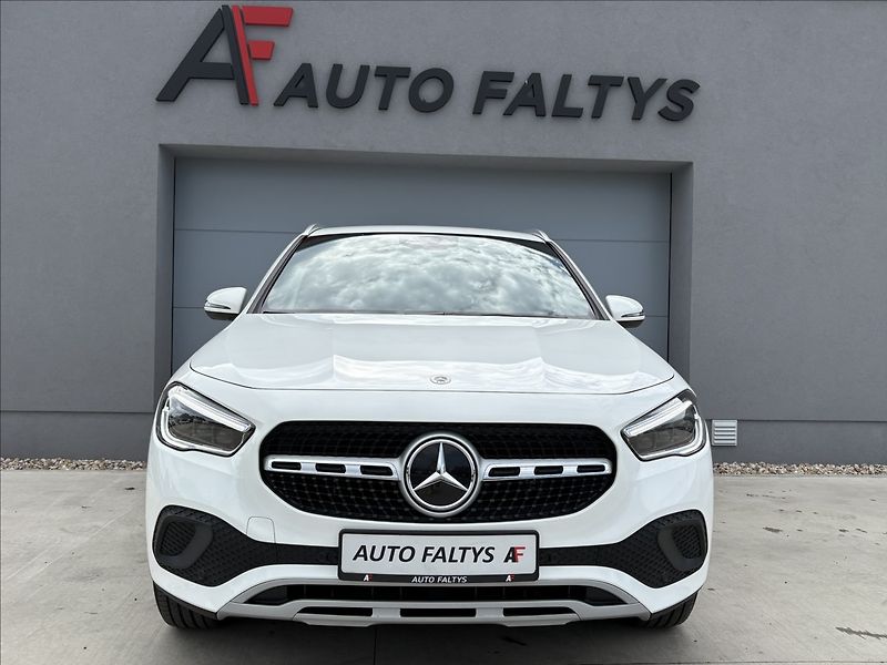 Mercedes-Benz GLA 250 e EQ Plug- in Hybrid - fotka 4 z 33