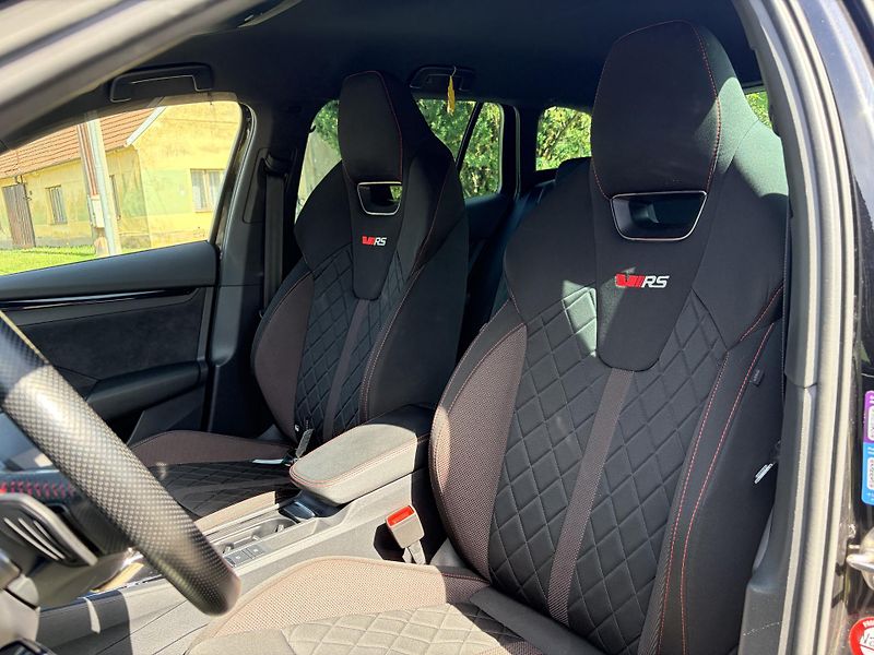 Škoda Octavia RS 180KW MATRIX CANTON HUD - fotka 16 z 54