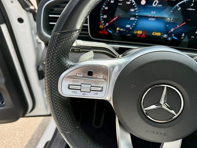 Mercedes-Benz GLE (2022) 400 d 4MATIC kupé - fotka 30 z 49