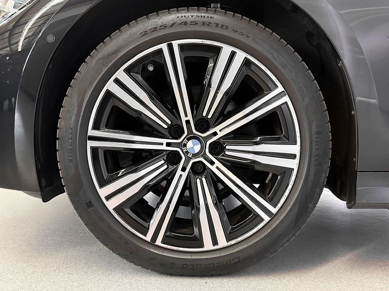 BMW Řada 3 320d xDrive LUXURY LINE, PANOR - fotka 8 z 30