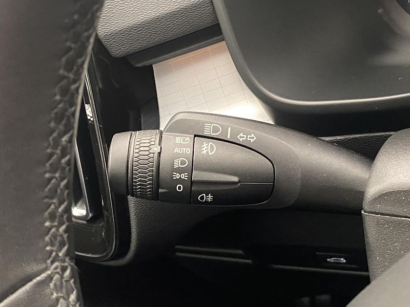 Volvo XC40 B4 CORE AUT  - fotka 22 z 49
