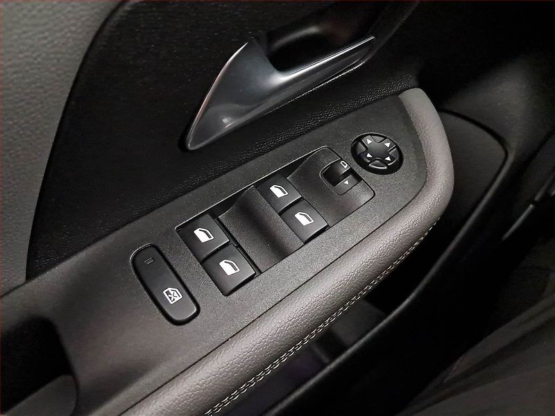 Opel Mokka (2022) 1.2 Turbo, Automat, ČR,1.maj - fotka 17 z 18