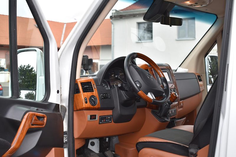 Mercedes-Benz (2016) Sprinter 519 CDI XXL- Panorama - fotka 13 z 22