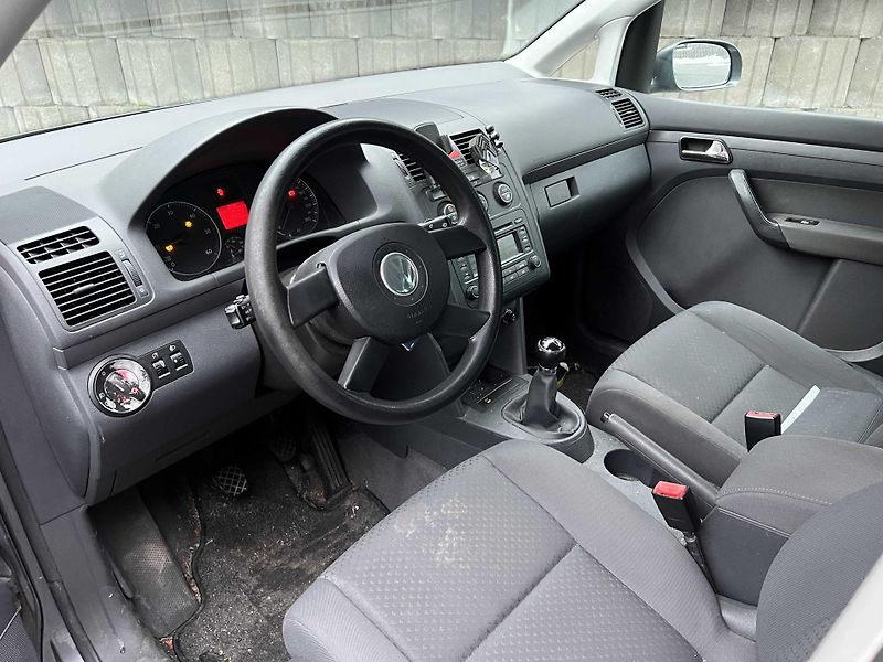 Volkswagen Touran 1.9 TDi 66 kW 7-MÍST - fotka 8 z 13