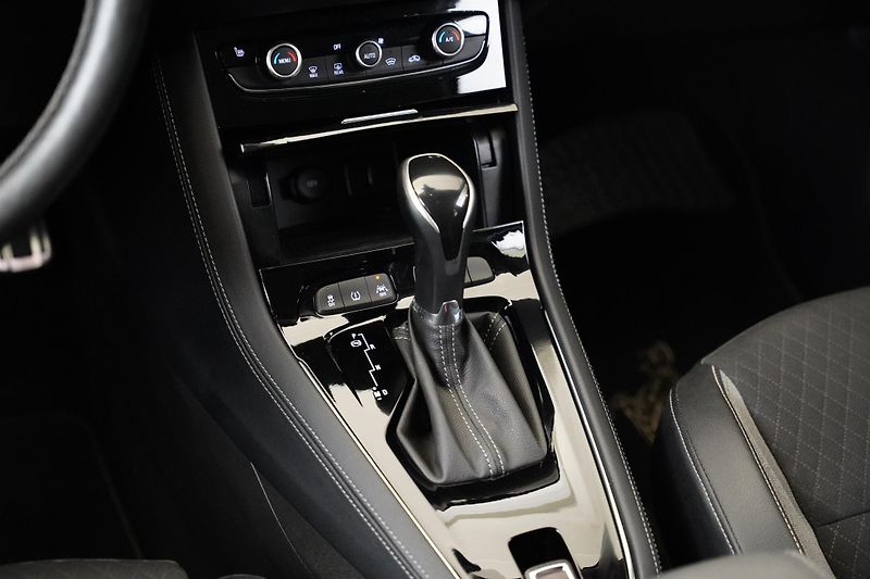 Opel Grandland X - fotka 23 z 27