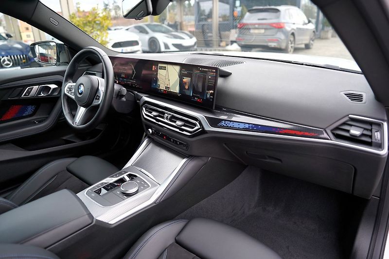 BMW Řada 2 M240i xDrive 3.0i/AT/380 PS - fotka 23 z 46