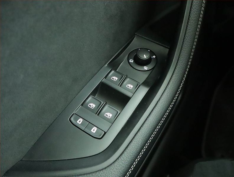 Škoda Superb (2023) Sportline 2.0 TDI - fotka 18 z 18