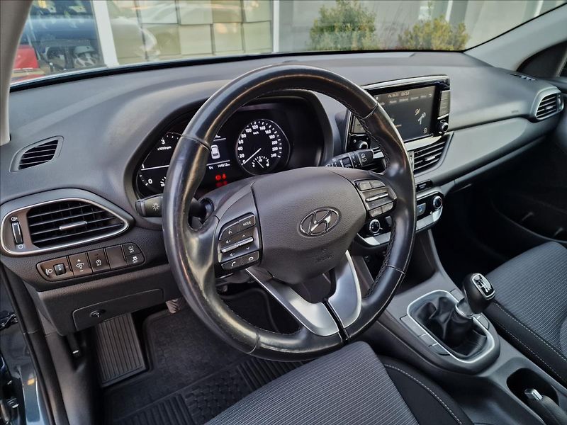 Hyundai i30 1.6CRDi Comfort,ČR,1.Majitel - fotka 20 z 50