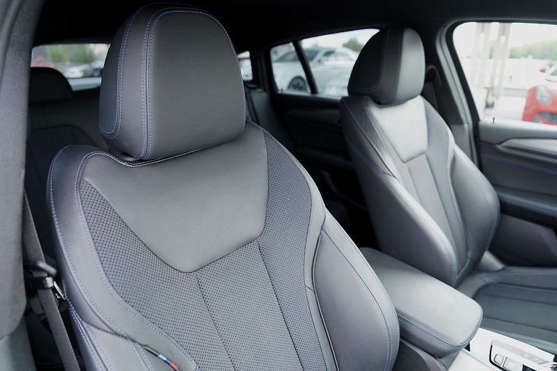 BMW X4 (2020) 2.0d xDrive Mpaket/190PS/ČR - fotka 29 z 46