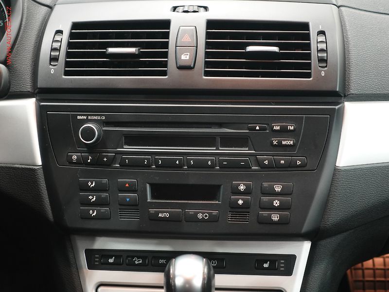 BMW X3 (2008) 2.0d xDrive20d, AT, xenon - fotka 11 z 22
