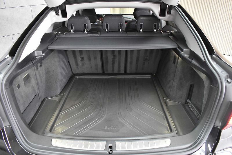 BMW Řada 3 GT 320d xDrive SPORT*KEYLESS* - fotka 42 z 45