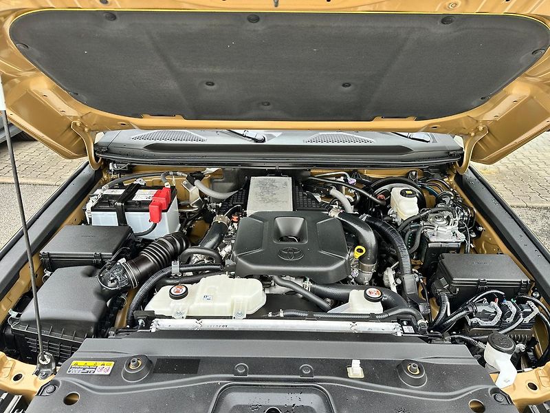 Toyota Land Cruiser 2.8 D-4D Executive TZ DPH 2025 - fotka 24 z 24