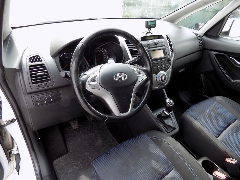 Hyundai ix20 (2017) 1.4 CRDi/1.Maj.ČR/Klima/ - fotka 12 z 30