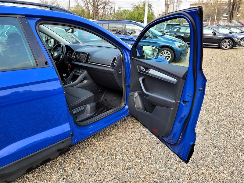 Škoda Karoq 1,6 tdi,navi,výhřev,klima,alu - fotka 10 z 50