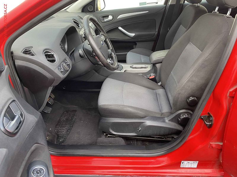 Ford Mondeo (2007) 1.8TDCi, ČR, AC, tempo - fotka 8 z 15