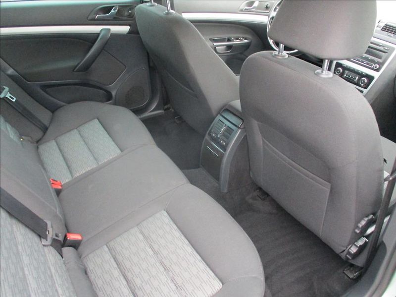 Škoda Octavia 1,2 TSI, digiklima,servis,tažn - fotka 12 z 40