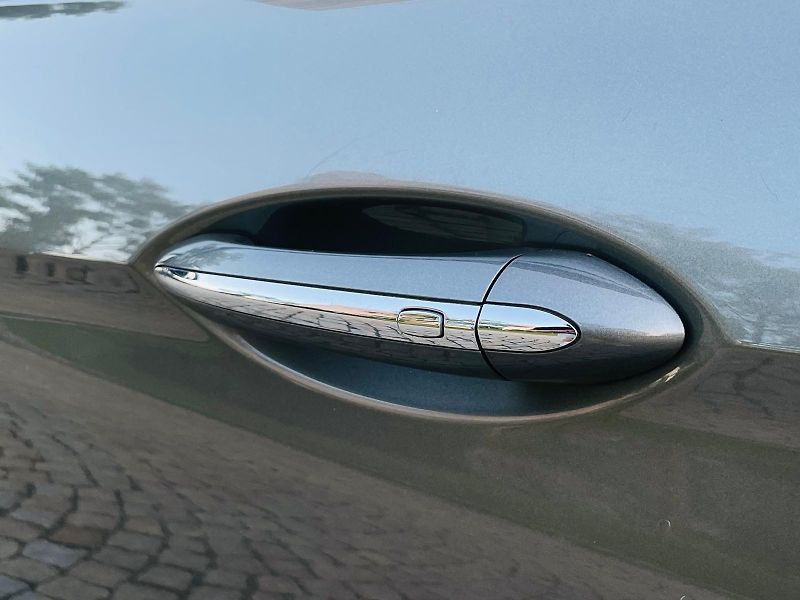 Opel Insignia 2.0CDTi MAN SERVISKA TAŽNÉ LED - fotka 54 z 55