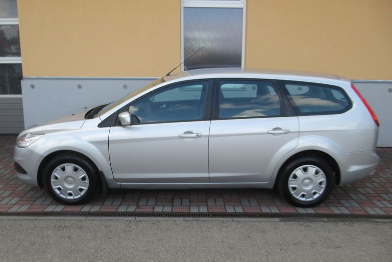 Ford Focus 1.4i KLIMA SADA KOL - fotka 6 z 21