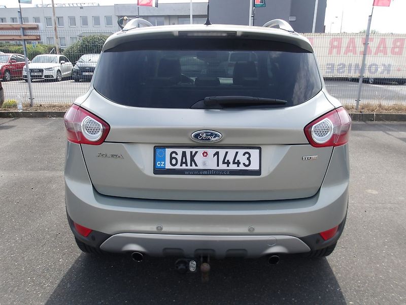 Ford Kuga 2,0TDCi 100 kW ! TITANIUM ! - fotka 10 z 29