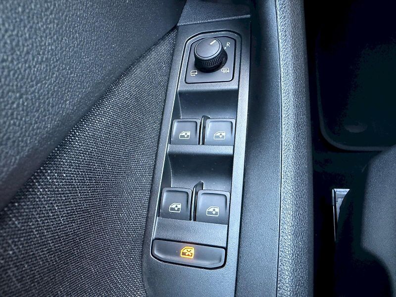 Škoda Kamiq (2025) 1.0 TSI 85kW Top Selection - fotka 10 z 35
