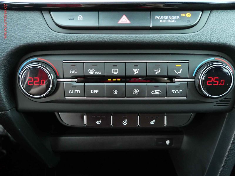 Kia XCeed (2025) 1.6 T-GDi, 1.maj,ČR, AT - fotka 17 z 26