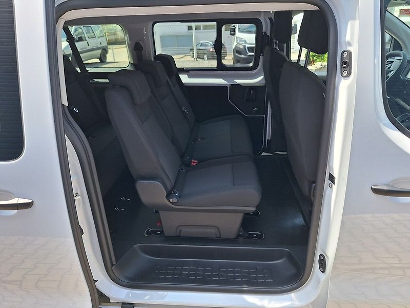 Peugeot Traveller (2026) Expert Combi L3 2.2 BHDi 180 - fotka 14 z 17