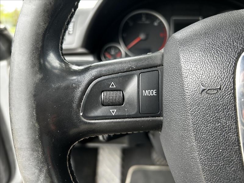 Audi A4 2,0 TDi Automat  NováSTK,Tažné - fotka 20 z 42