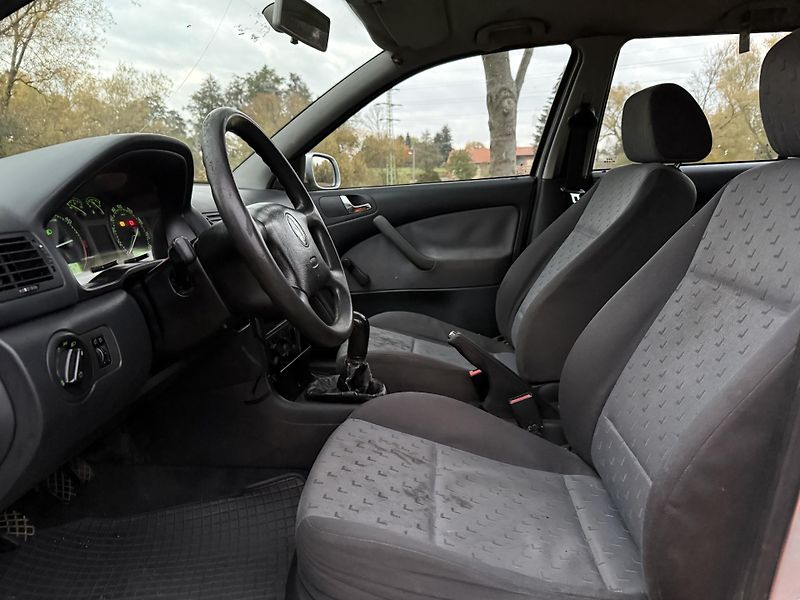Škoda Octavia (2001) I 1.9 TDi 66kw RV 2001 kombi - fotka 10 z 15