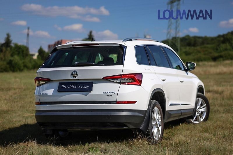 Škoda Kodiaq 2,0 DSG STYLE PLUS AWD - fotka 2 z 32