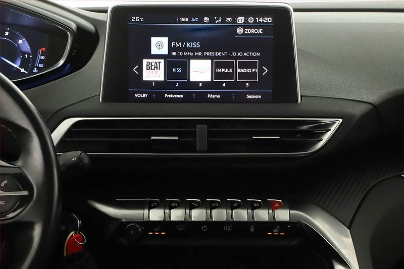 Peugeot 3008 (2017) 1.6 BlueHDi, Serv.kniha, Navi - fotka 9 z 19