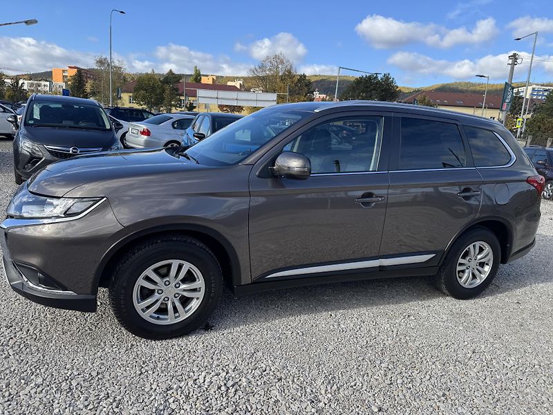 Mitsubishi Outlander (2021) 2.0i,MIVEC(110KW) DPH - fotka 8 z 40