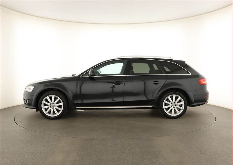 Audi A4 Allroad (2013) 2.0 TDI, Automat, Serv.kniha - fotka 3 z 17