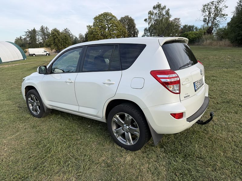 Toyota RAV4 2,0 VVTi  4x4  - fotka 3 z 29