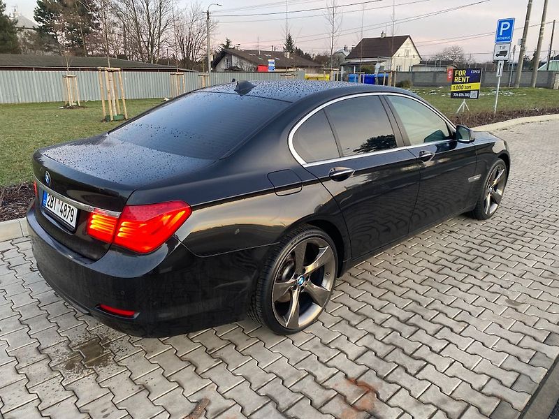 BMW Řada 7 (2009) - fotka 42 z 47
