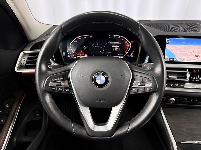 BMW Řada 3 320d xDrive LUXURY LINE, PANOR - fotka 12 z 30