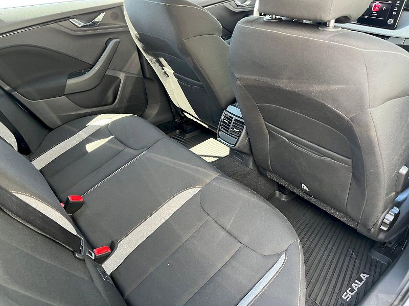 Škoda Scala (2024) 1.0 TSI 85kW Selection - fotka 13 z 21