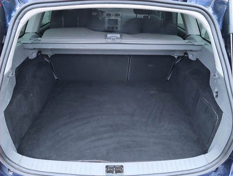 Ford Focus (2010) 1.6 TDCi, Eko.zaplacen - fotka 13 z 13