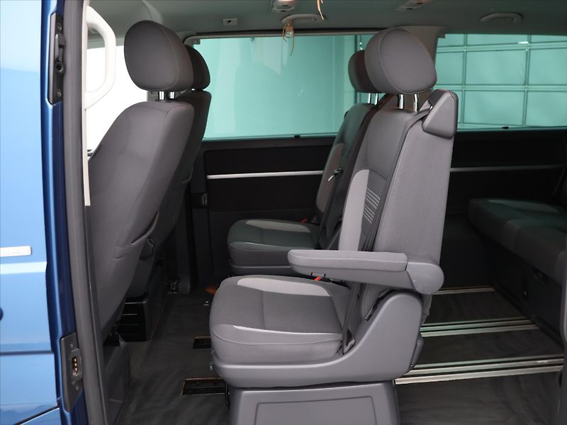 Volkswagen Multivan 2,0 TDI 103kW Highline Tažné - fotka 15 z 34