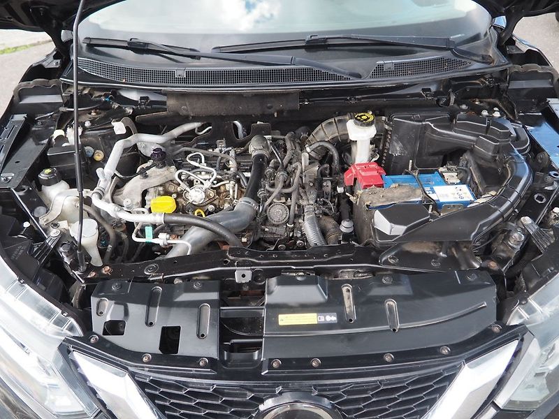 Nissan Qashqai (2019) 1.3 DIG-T 103 kW, 1. Maj ČR - fotka 34 z 34