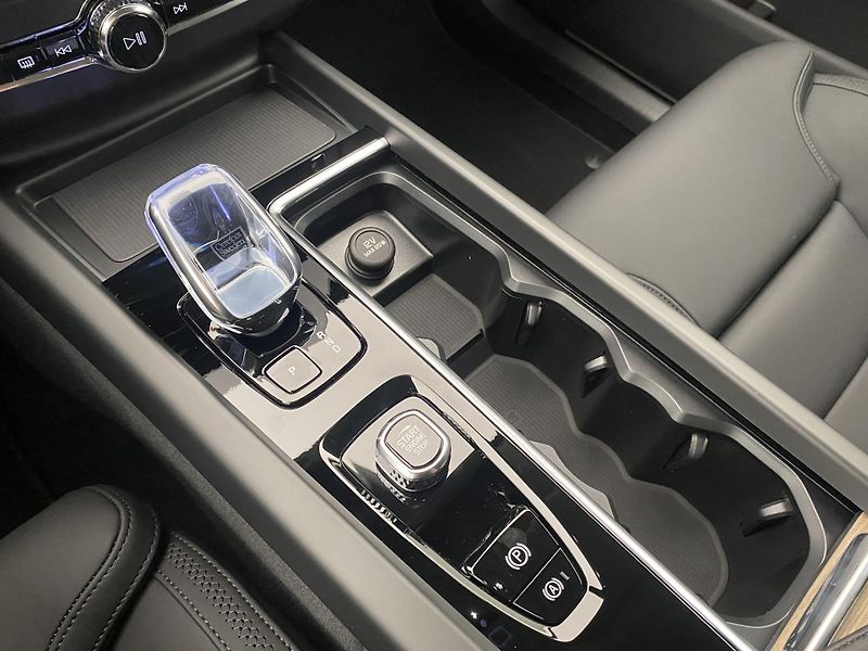 Volvo XC60 (2026) T6 AWD AUT BRIGHT PLUS - fotka 29 z 56