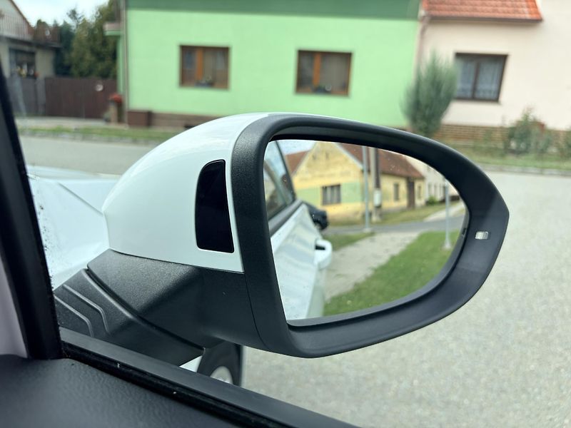 Volkswagen Golf Variant 2.0TDI DSG 110KW LED  - fotka 7 z 48