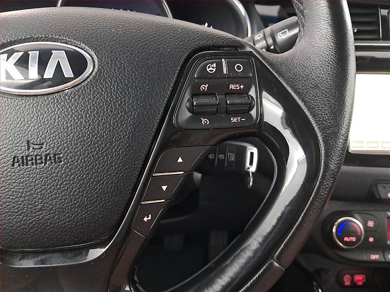 Kia Ceed (2017) 1.6 GDI, Serv.kniha, Navi - fotka 17 z 19