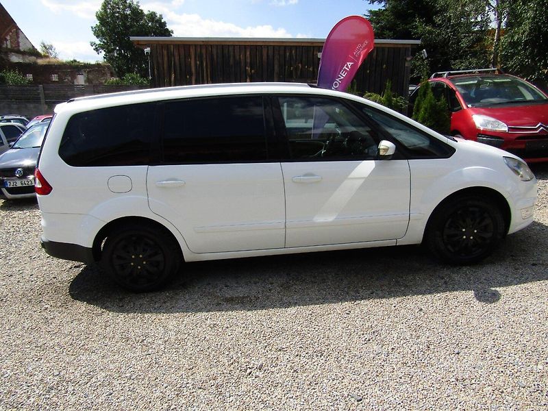 Ford Galaxy (2013) 1.6 TDCi  ZIMNÍ + LETNÍ PNEU - fotka 9 z 34