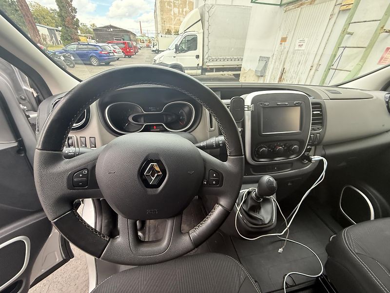 Renault Trafic (2017) L2, Klima, výhřev sedadel - fotka 6 z 11
