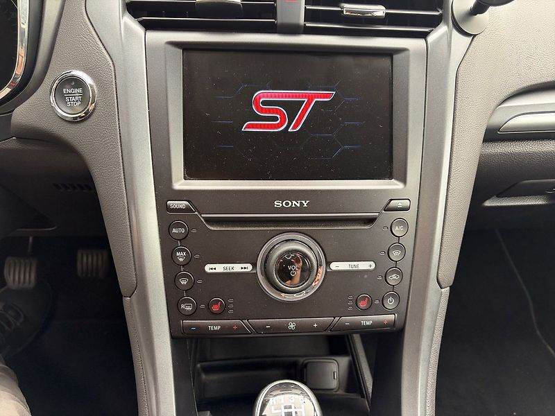 Ford Mondeo ST Line top výbava - fotka 9 z 20