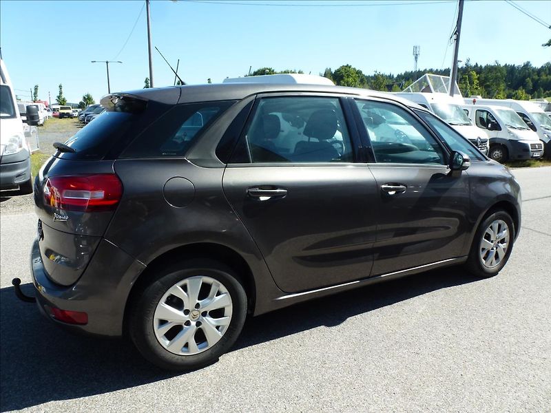 Citroën C4 Picasso 1,2 PureTech 130 6MAN Turbo  S - fotka 8 z 46
