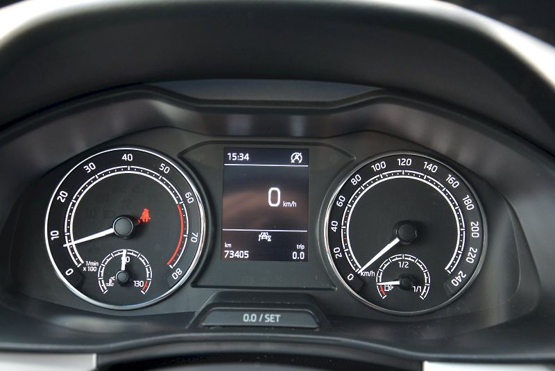 Škoda Kamiq (2021) 1.5 TSI 110 KW Ambition Extra - fotka 8 z 24