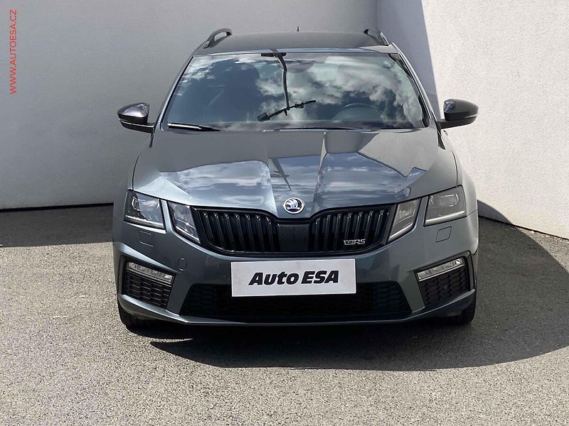 Škoda Octavia (2018) 2.0 TDi, RS, DSG - fotka 2 z 20
